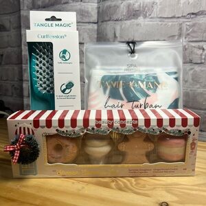 Retails $42 Shower Essentials Bundle